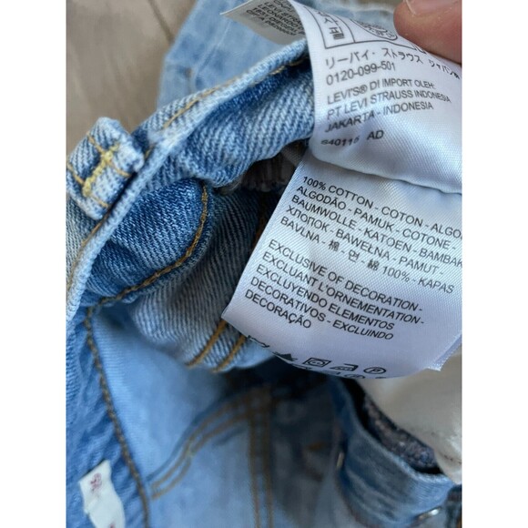 Levi's Premium Denim 100% Cotton Wedgie Shorts Snooze You Loose Distressed 26 - Picture 7 of 9